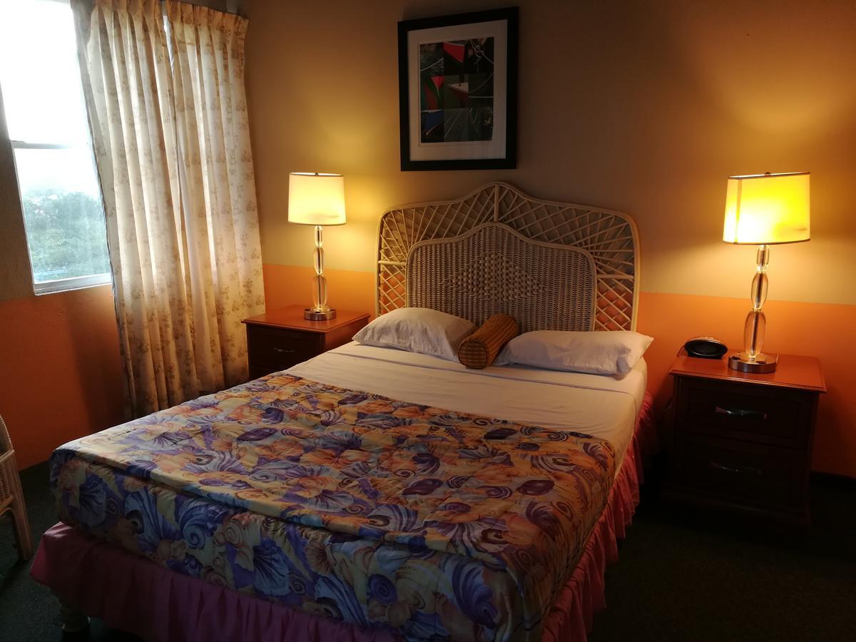Inn La Galleria Five Islands Village Extérieur photo